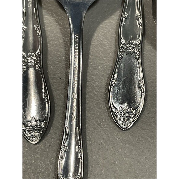 W.M.A. Rogers Oneida Ltd Teaspoon Set Of 8 - Picture 5 of 5
